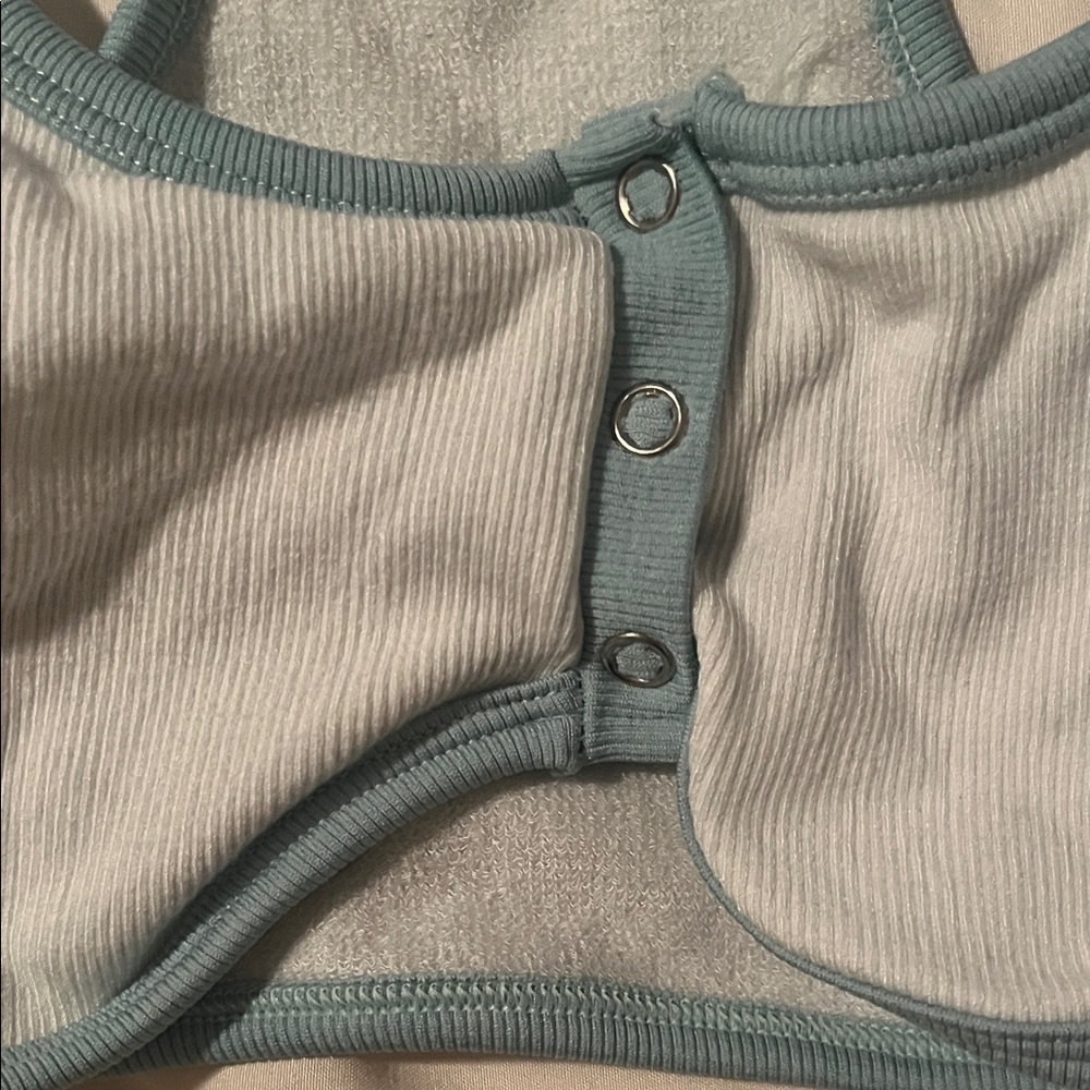 Set of Two Ribbed Button-Front bralettes - Picture 3 of 7